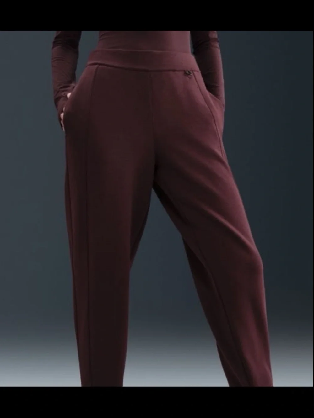 NWT Nike Women's 24.7 ImpossiblySoft Mid-Rise Joggers Sz Small